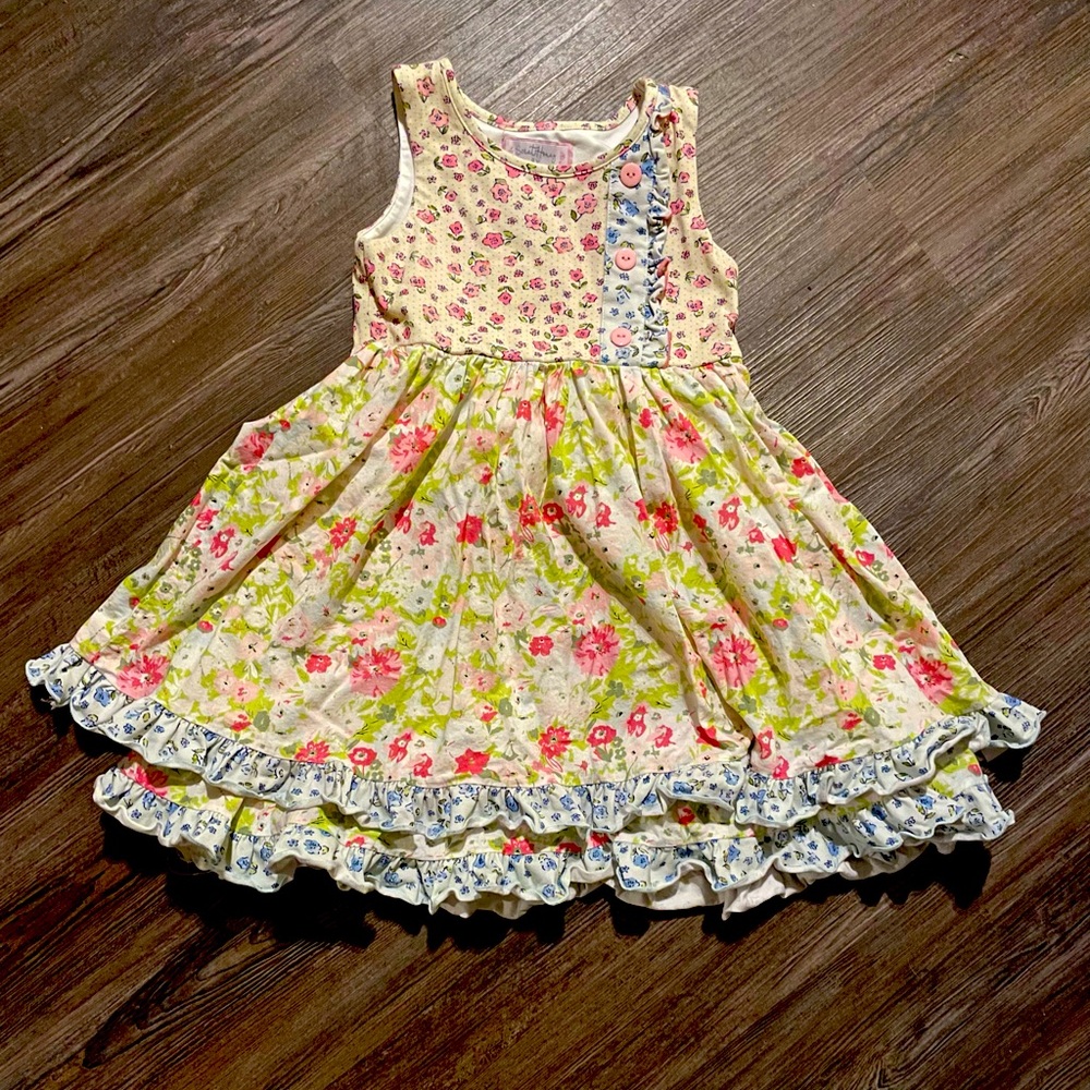 SweetHoney size 8 floral swing dress, absolutely darling on!!